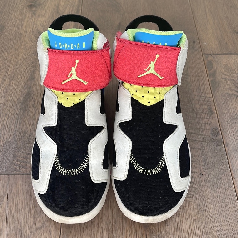 Air Jordan Retro 6 Little Flex